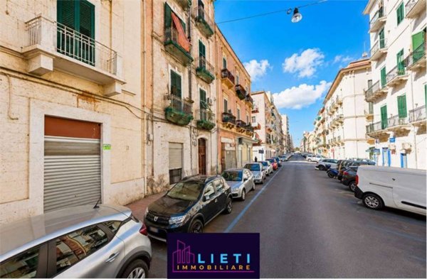 locale commerciale in vendita a Taranto in zona Borgo