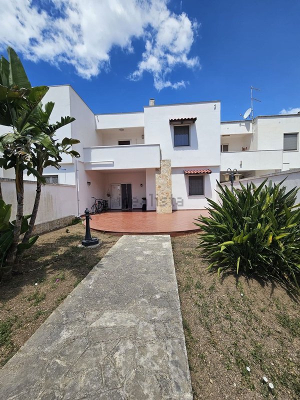 casa indipendente in vendita a Taranto in zona Lama
