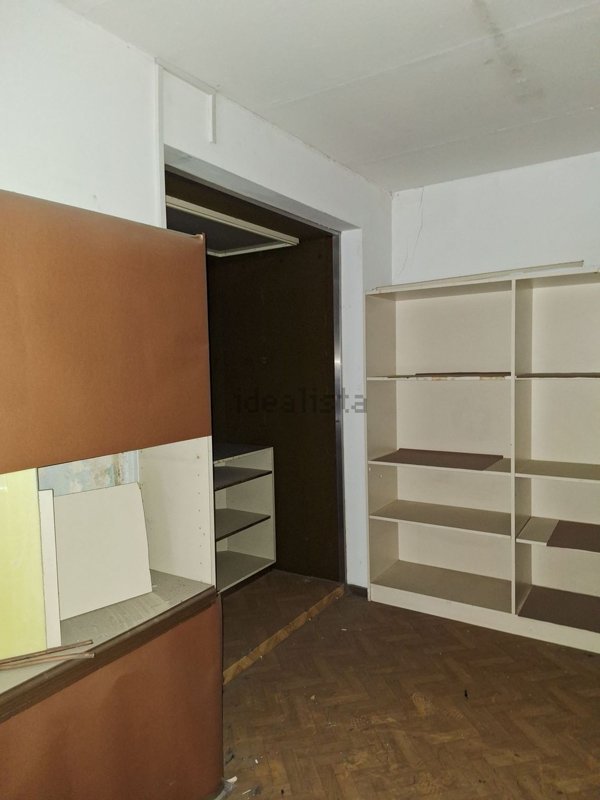 locale commerciale in vendita a Taranto in zona Tre Carrare-Battisti