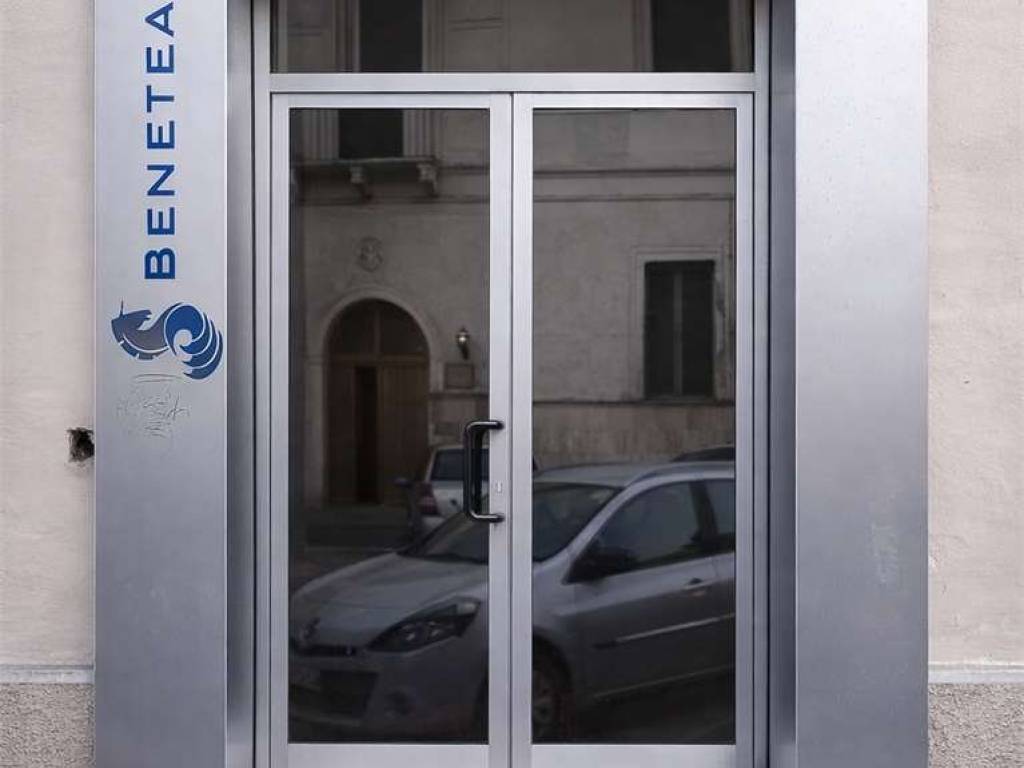 negozio in vendita a Taranto in zona Borgo