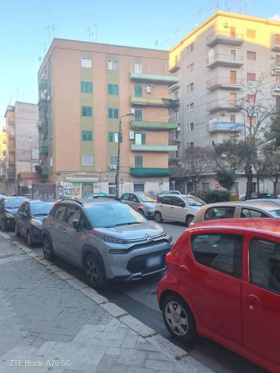 negozio in vendita a Taranto in zona Italia-Montegranaro