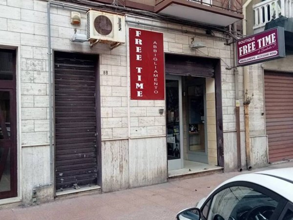 negozio in vendita a Taranto in zona Borgo