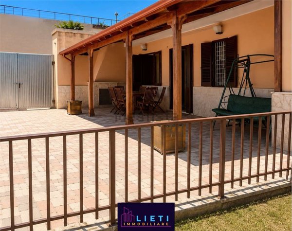 casa indipendente in vendita a Taranto in zona San Vito