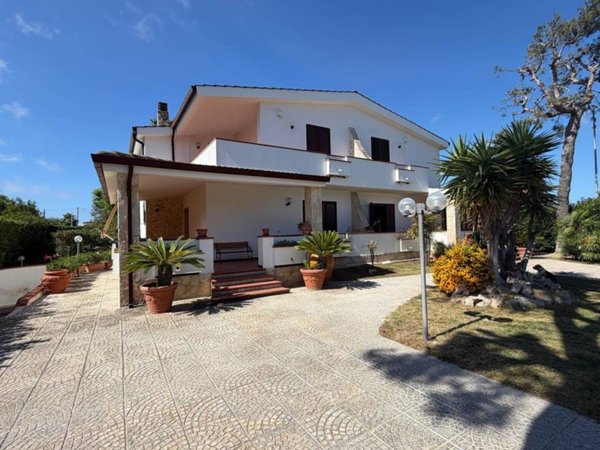 casa indipendente in vendita a Taranto in zona Lama