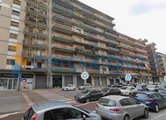 locale commerciale in vendita a Taranto in zona Tre Carrare-Battisti