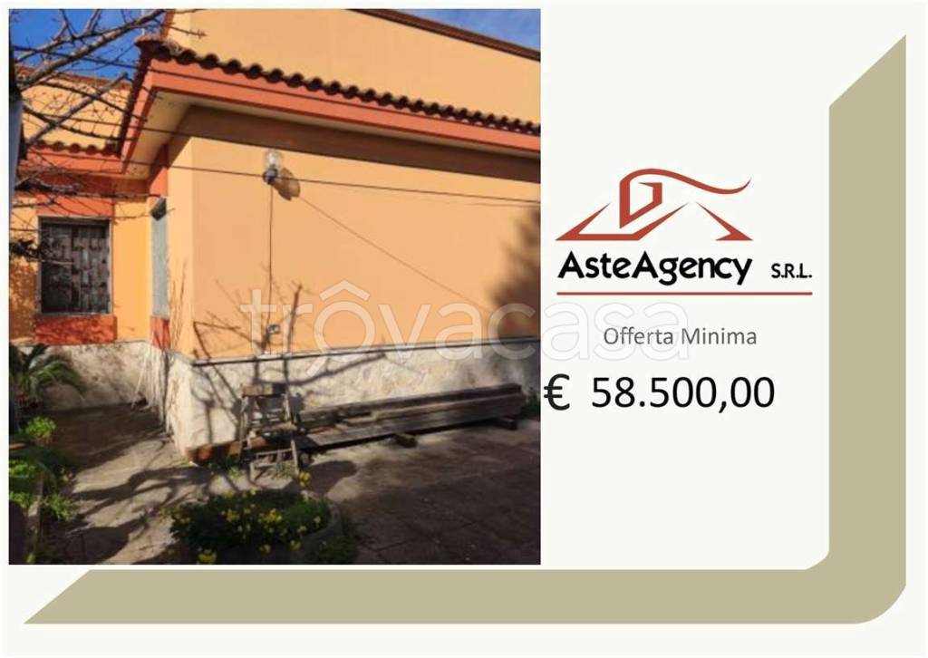 casa indipendente in vendita a Taranto in zona Lama