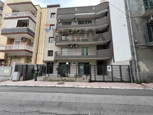 negozio in vendita a Taranto in zona Tre Carrare-Battisti