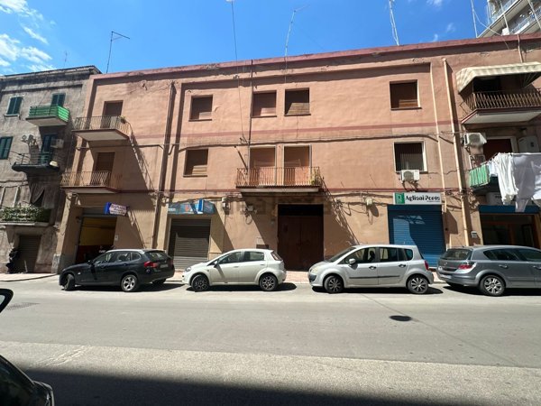 appartamento in vendita a Taranto in zona Tamburi-Croce
