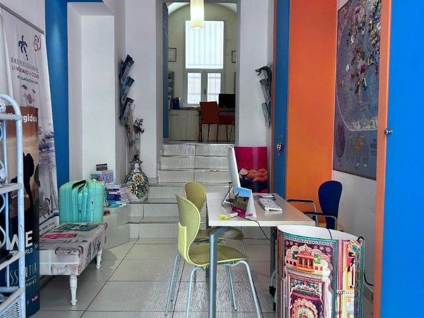 negozio in vendita a Taranto in zona Borgo Antico