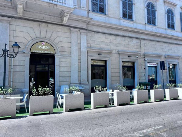 negozio in vendita a Taranto in zona Borgo