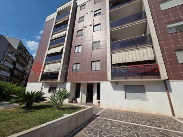 appartamento in vendita a Taranto in zona Tre Carrare-Battisti