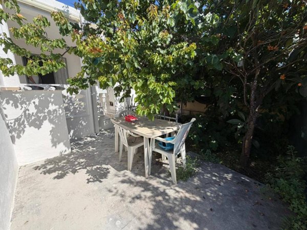 casa indipendente in vendita a Taranto in zona Solito-Corvisea