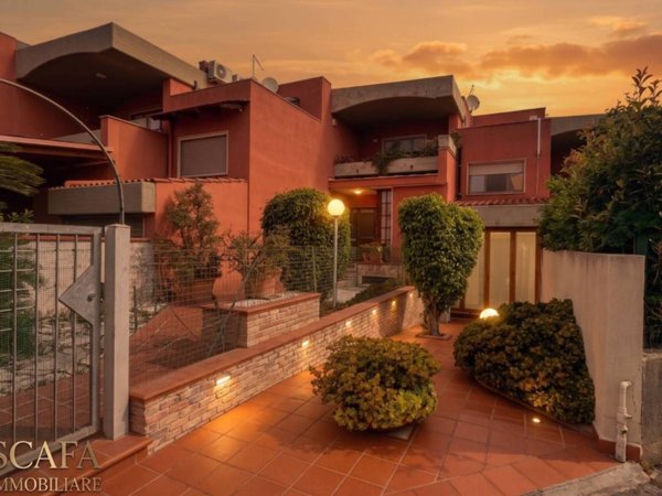 casa indipendente in vendita a Taranto in zona Talsano