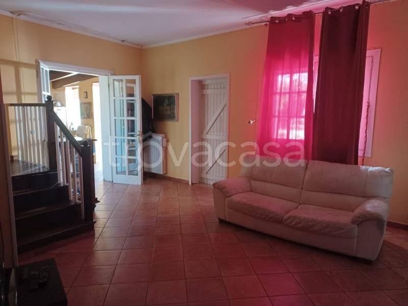 casa indipendente in vendita a Taranto in zona Carelli
