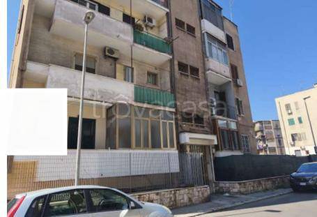 appartamento in vendita a Taranto in zona Tamburi-Croce