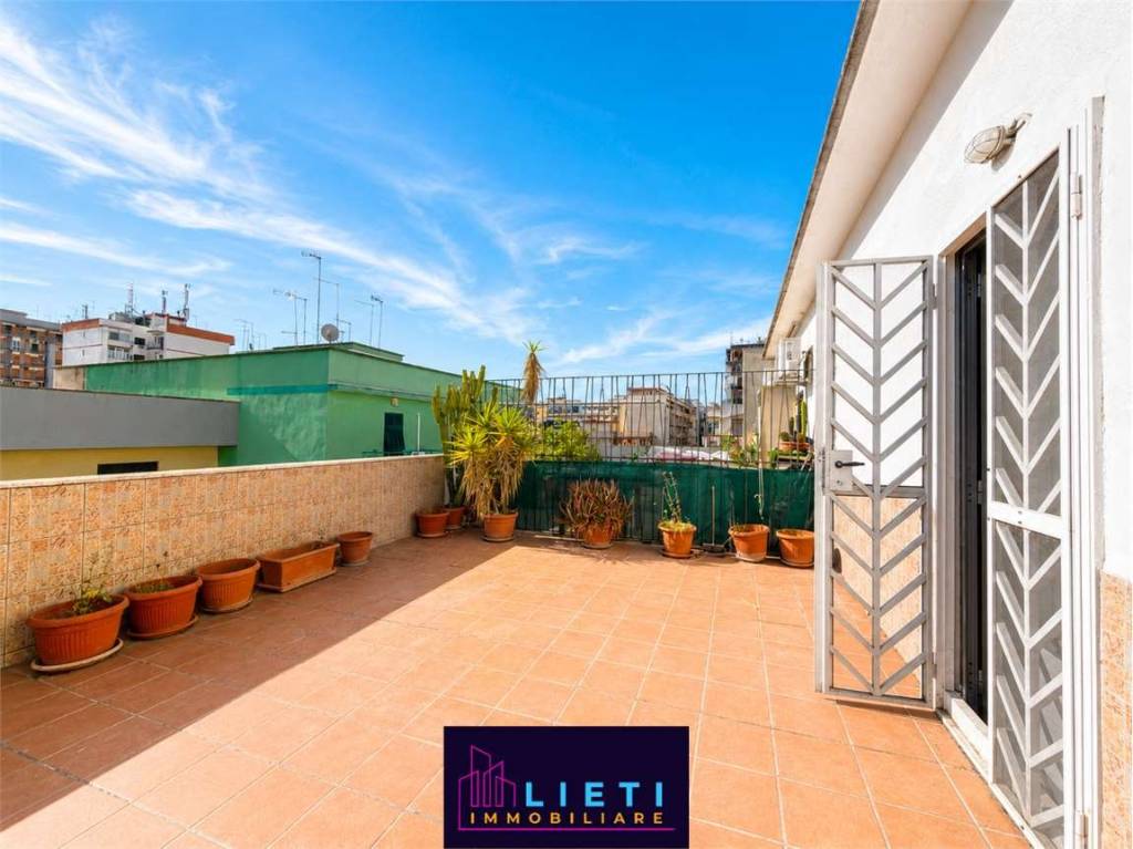 appartamento in vendita a Taranto in zona Borgo