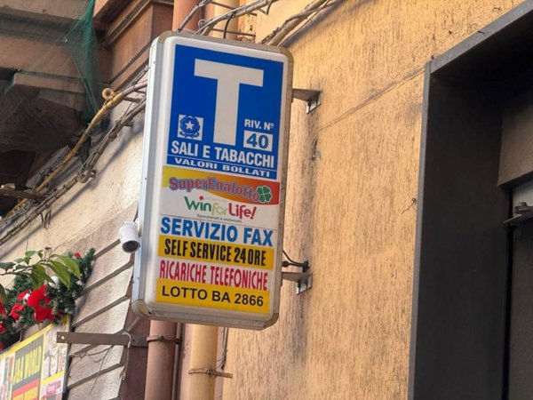 negozio in vendita a Taranto in zona Borgo