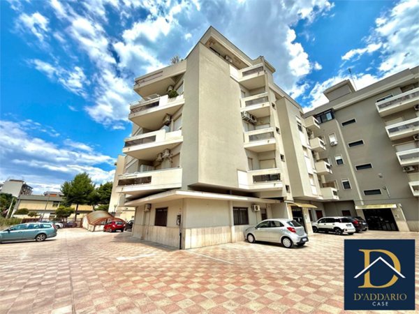 negozio in vendita a Taranto in zona Italia-Montegranaro