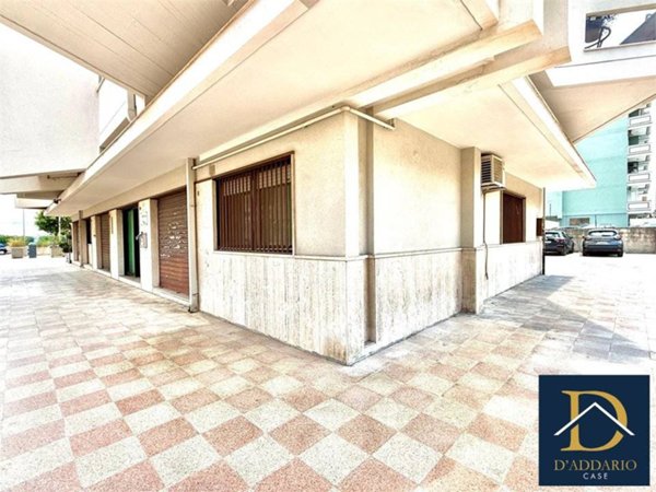 negozio in vendita a Taranto
