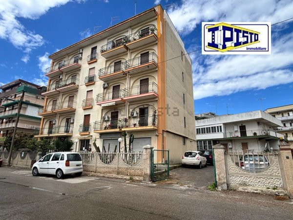 appartamento in vendita a Taranto in zona Talsano