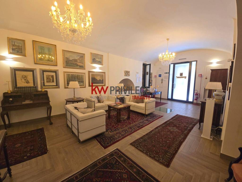 casa indipendente in vendita a Taranto in zona Borgo Antico