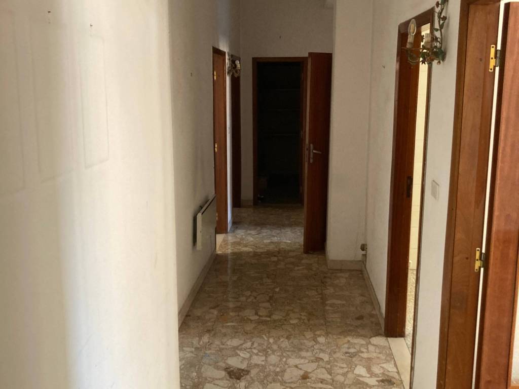 appartamento in vendita a Taranto in zona Tre Carrare-Battisti