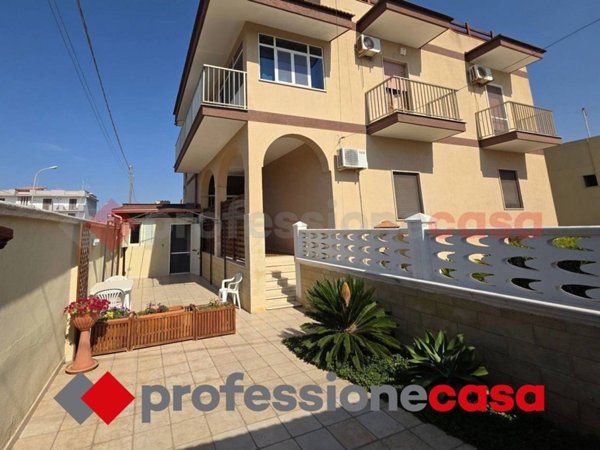 casa indipendente in vendita a Taranto in zona Talsano