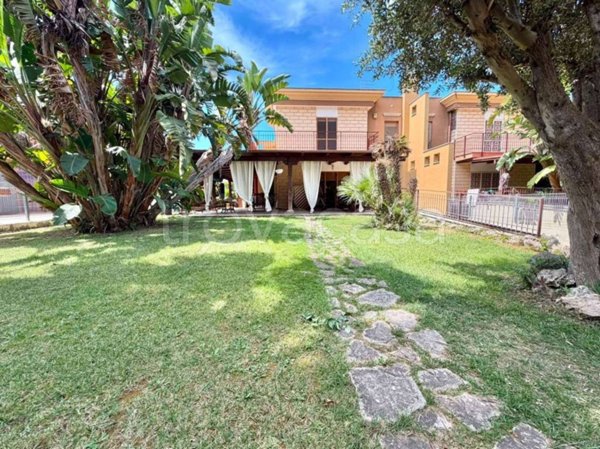 casa indipendente in vendita a Taranto in zona Talsano