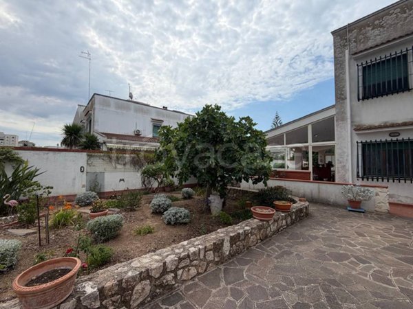 casa indipendente in vendita a Taranto in zona Talsano