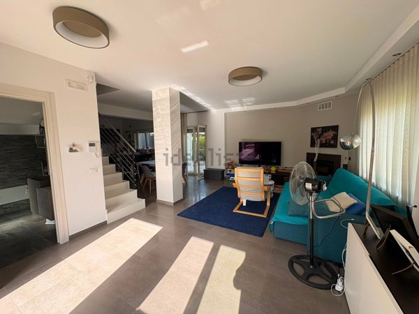 casa indipendente in vendita a Taranto in zona Lama