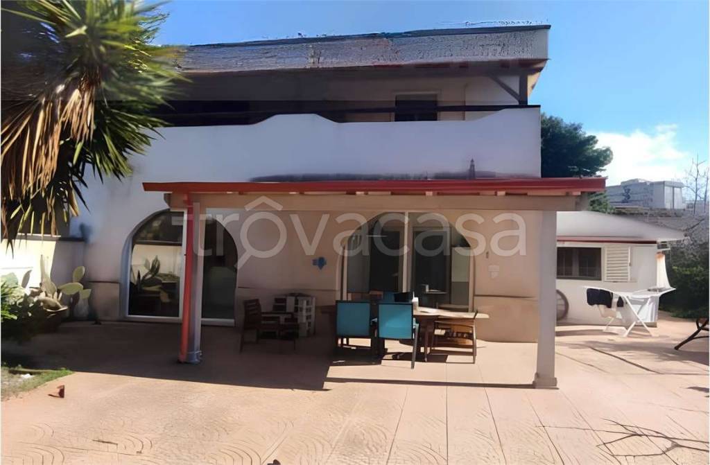 casa indipendente in vendita a Taranto in zona Lama