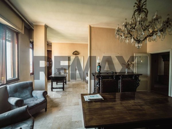 appartamento in vendita a Taranto in zona Borgo