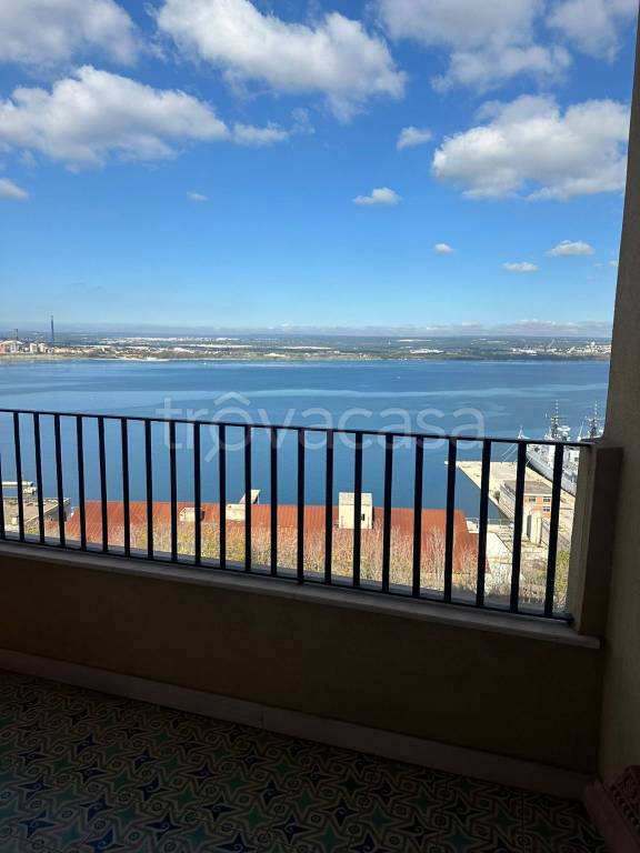 appartamento in vendita a Taranto in zona Borgo