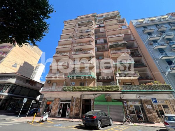 appartamento in vendita a Taranto in zona Tre Carrare-Battisti