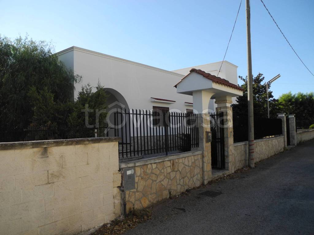 casa indipendente in vendita a Taranto in zona Lama