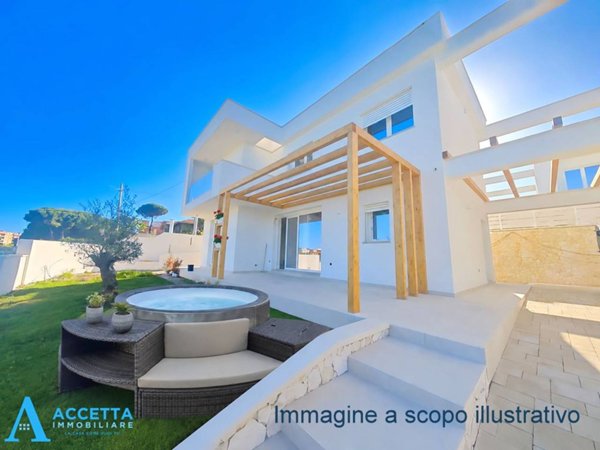 casa indipendente in vendita a Taranto in zona Lama