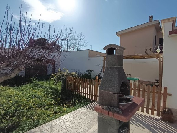 casa indipendente in vendita a Taranto in zona San Vito