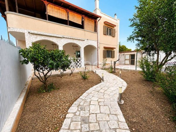 casa indipendente in vendita a Taranto in zona Talsano