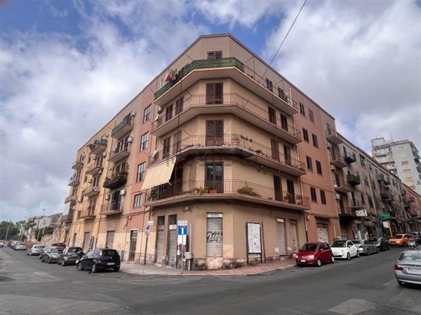 appartamento in vendita a Taranto in zona Tamburi-Croce