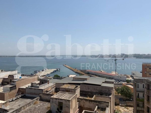 appartamento in vendita a Taranto in zona Tamburi-Croce