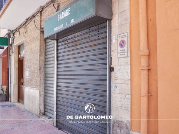 locale di sgombero in vendita a Taranto in zona Italia-Montegranaro