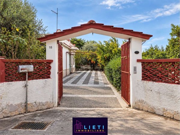 casa indipendente in vendita a Taranto in zona San Vito