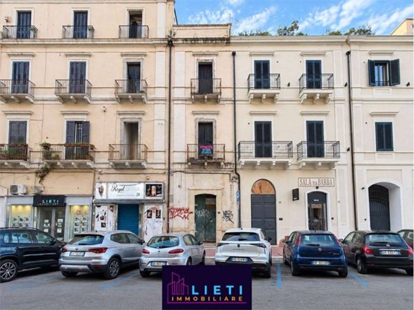 casa indipendente in vendita a Taranto in zona Borgo