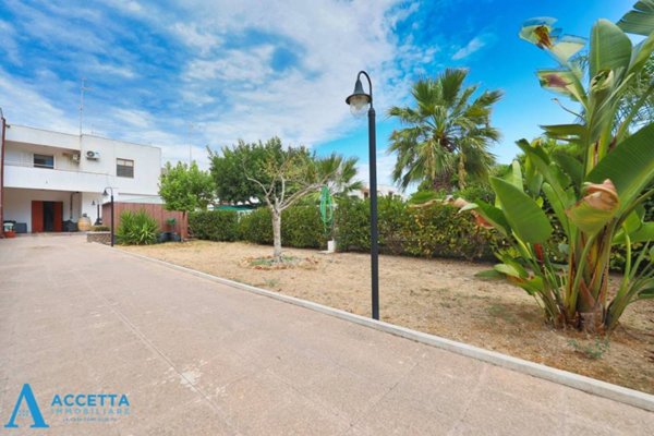 casa indipendente in vendita a Taranto in zona Lama