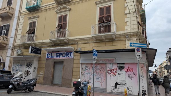 locale commerciale in vendita a Taranto in zona Borgo