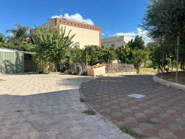 casa indipendente in vendita a Taranto in zona San Vito