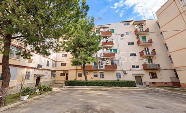 appartamento in vendita a Taranto in zona Tre Carrare-Battisti