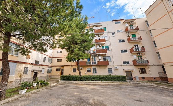 appartamento in vendita a Taranto in zona Tre Carrare-Battisti