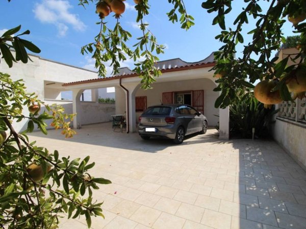 casa indipendente in vendita a Torricella in zona Monacizzo
