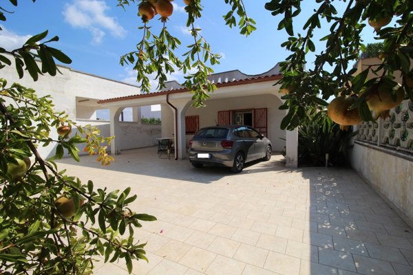 casa indipendente in vendita a Torricella in zona Monacizzo